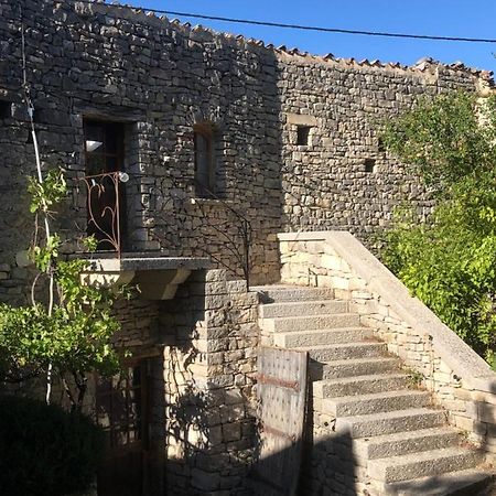 La Tour Des Baronnies A La Porte De L Eau Saint-Auban-sur-lʼOuvèze Exterior foto